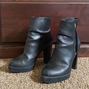 Black heeled boots